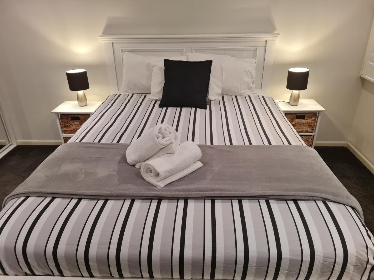 מרוצ'ידור Wharf Lodge River View Apartment מראה חיצוני תמונה